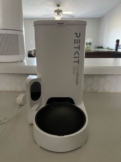 Automatic food Dispenser