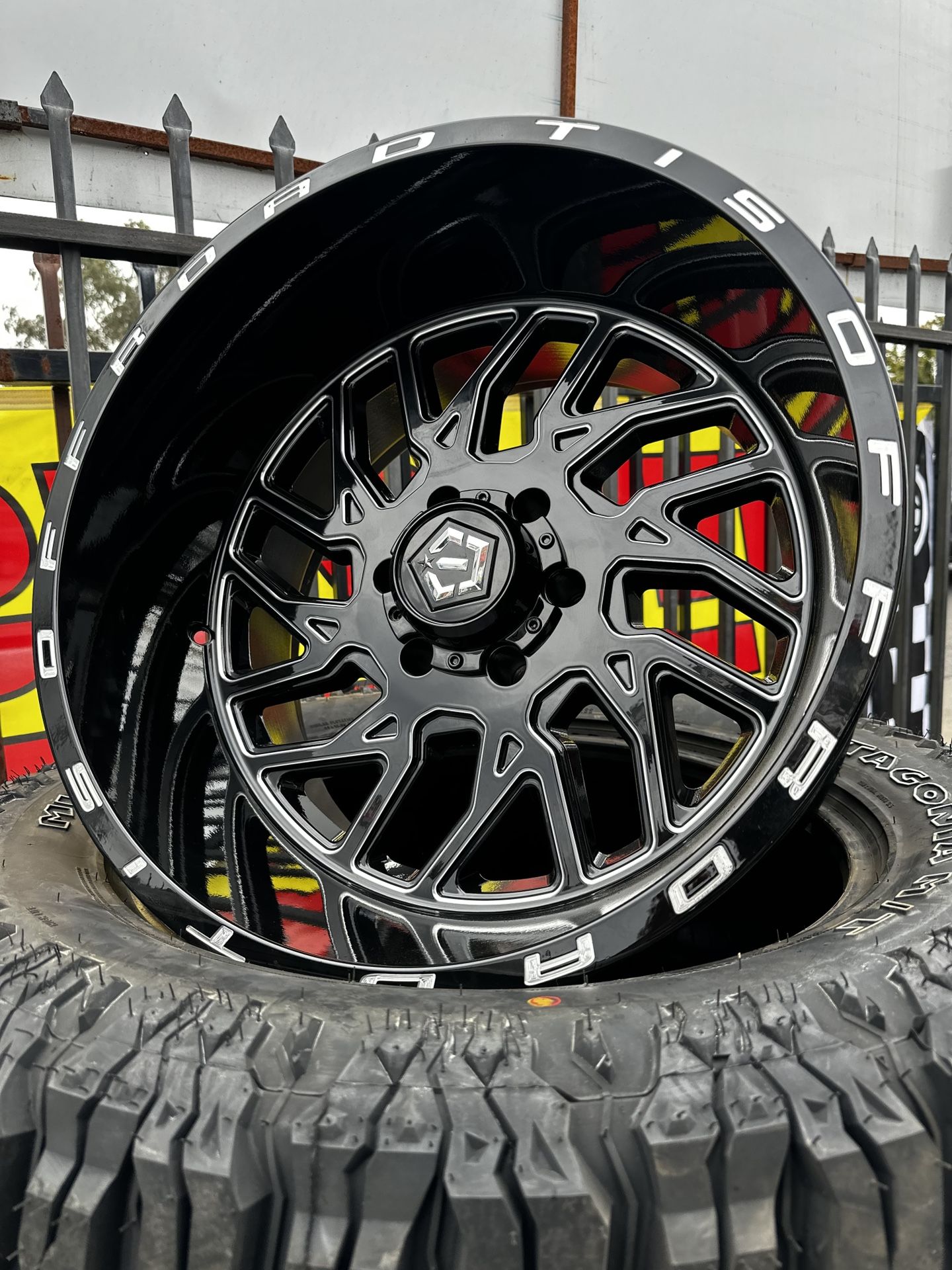 20x12 TIS 544BM & 33x12.50x20 NEW MT TIRES! WE FINANCE! FINANCIAMOS!