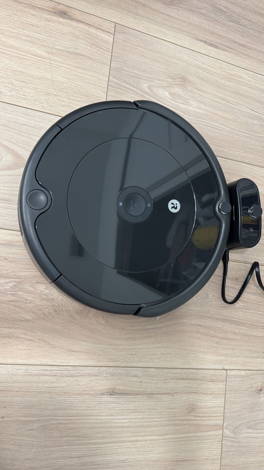 Roomba Robot Vacuum – Like New