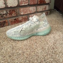 Adidas $100 ONLY!!!! Size 10