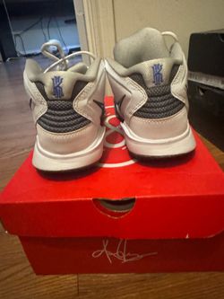 Nike Kyrie Infinity (GS) 5.5 Y