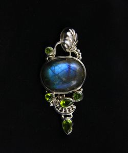 Labradorite & Peridot Silver Pendant