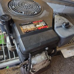 ((READ AD))((15.5hp Kohler Engine)) Riding Mower 