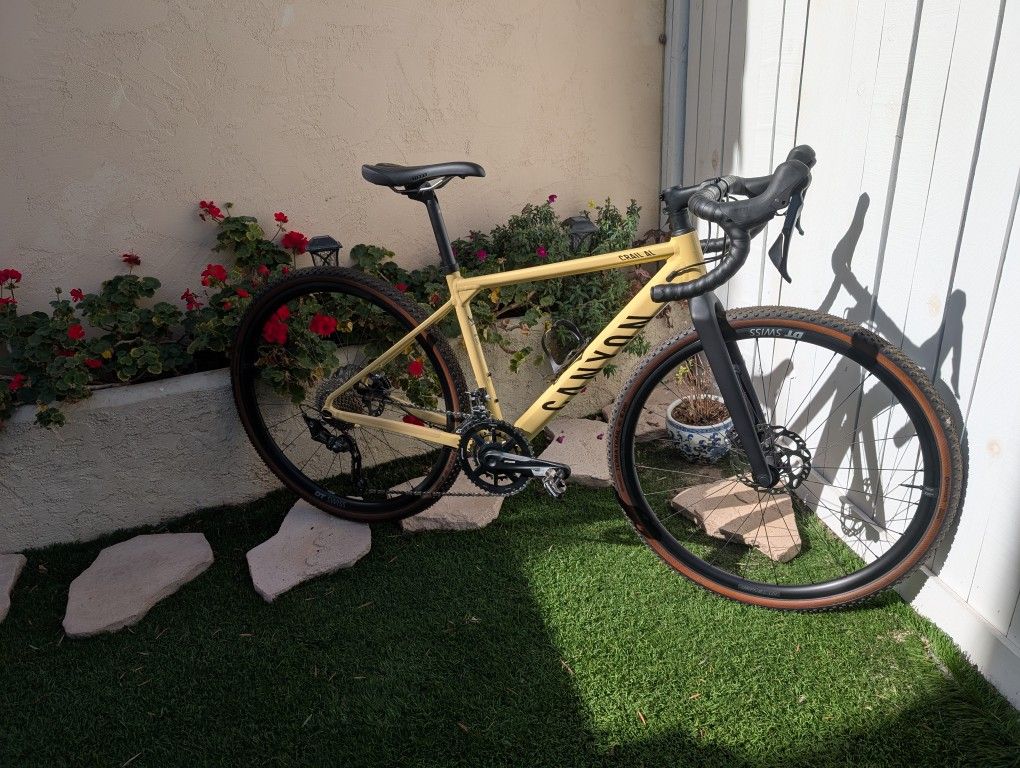CANYON GRAIL 6 (Al Frame / CF Fork)