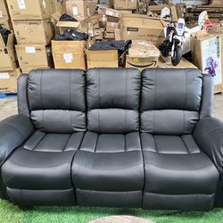 Black Recliner Couch / Sofá reclinable negro