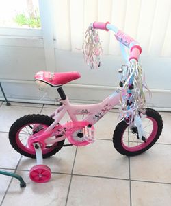 Disney Mini Mouse Bike (like new condition)