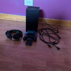Xbox Series X ( All cables Included ) with Controller and Games