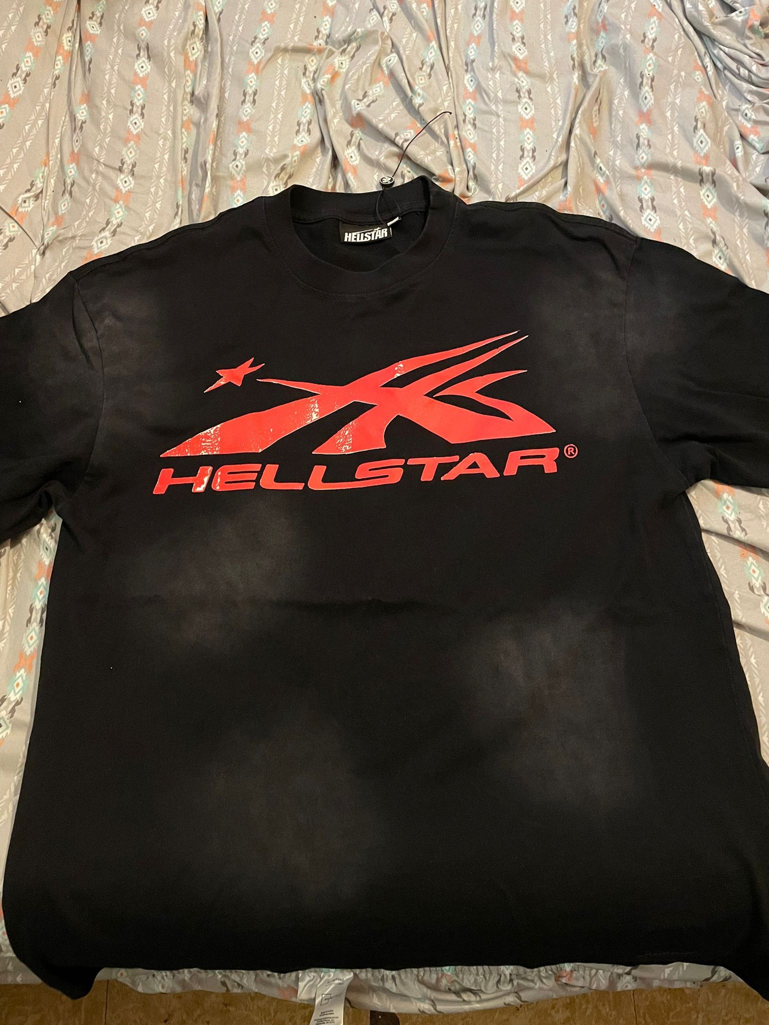 hellstar t-shirt (size L)
