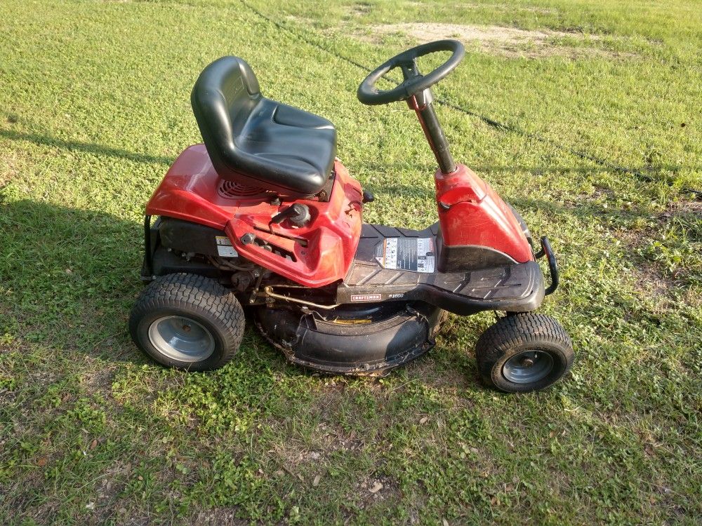 Craftsman 30in riding lawn mower