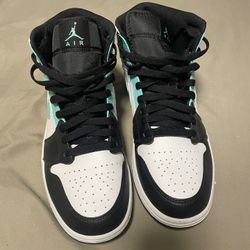 Jordan 1 Mid Igloo