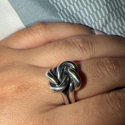 Retired James Avery Lover’s Knot Ring Size 9 