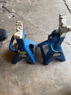 Car Jack stands