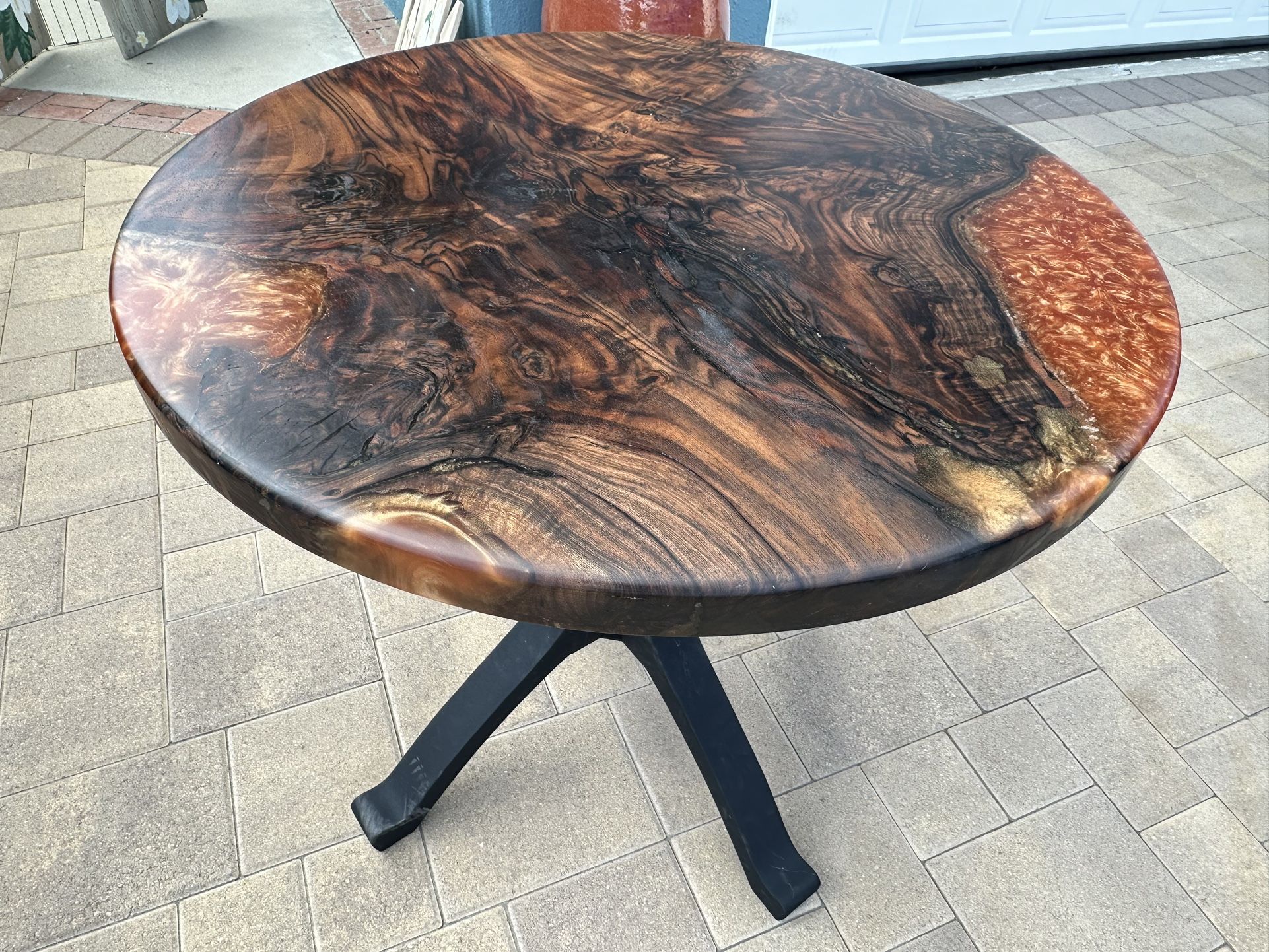 33” Round Breakfast Nook Table