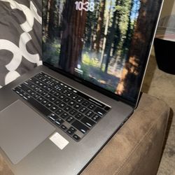 “MacBook Pro 16” (2019) – i9 / 16GB / 1TB SSD – Excellent Condition!”