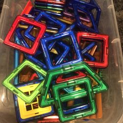 Magnetic Picasso Tiles