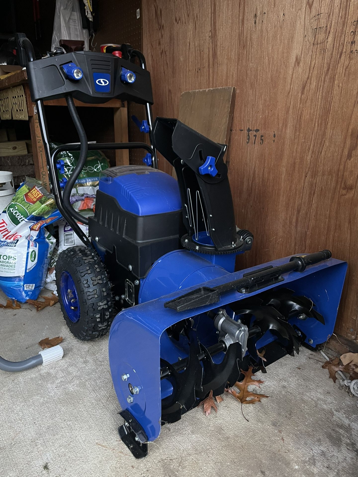 Snow Joe iON24SB-XR Self-Propelled Snowblower 80 Volt 2x6Ah Batteries