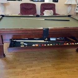 Pool Table 8ft ( Free Delivery & Set Up )