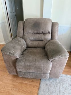 URGENT Plush Recliner