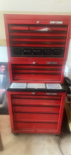 Roll around three-piece craftsman toolbox Roll around three-piece craftsman toolbox