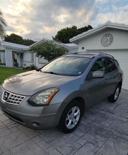 Nissan Rogue 2010.. Clean Title