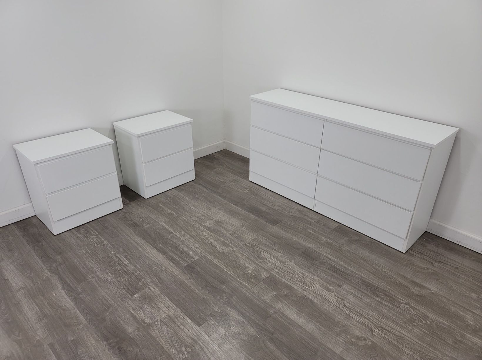 Dresser And 2 Nightstands - Cómoda Y 2 Mesitas De Noche