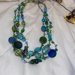 TORQUISE ,PERIDOT AND FLORITE BEEDED GEM NECKLACE!!