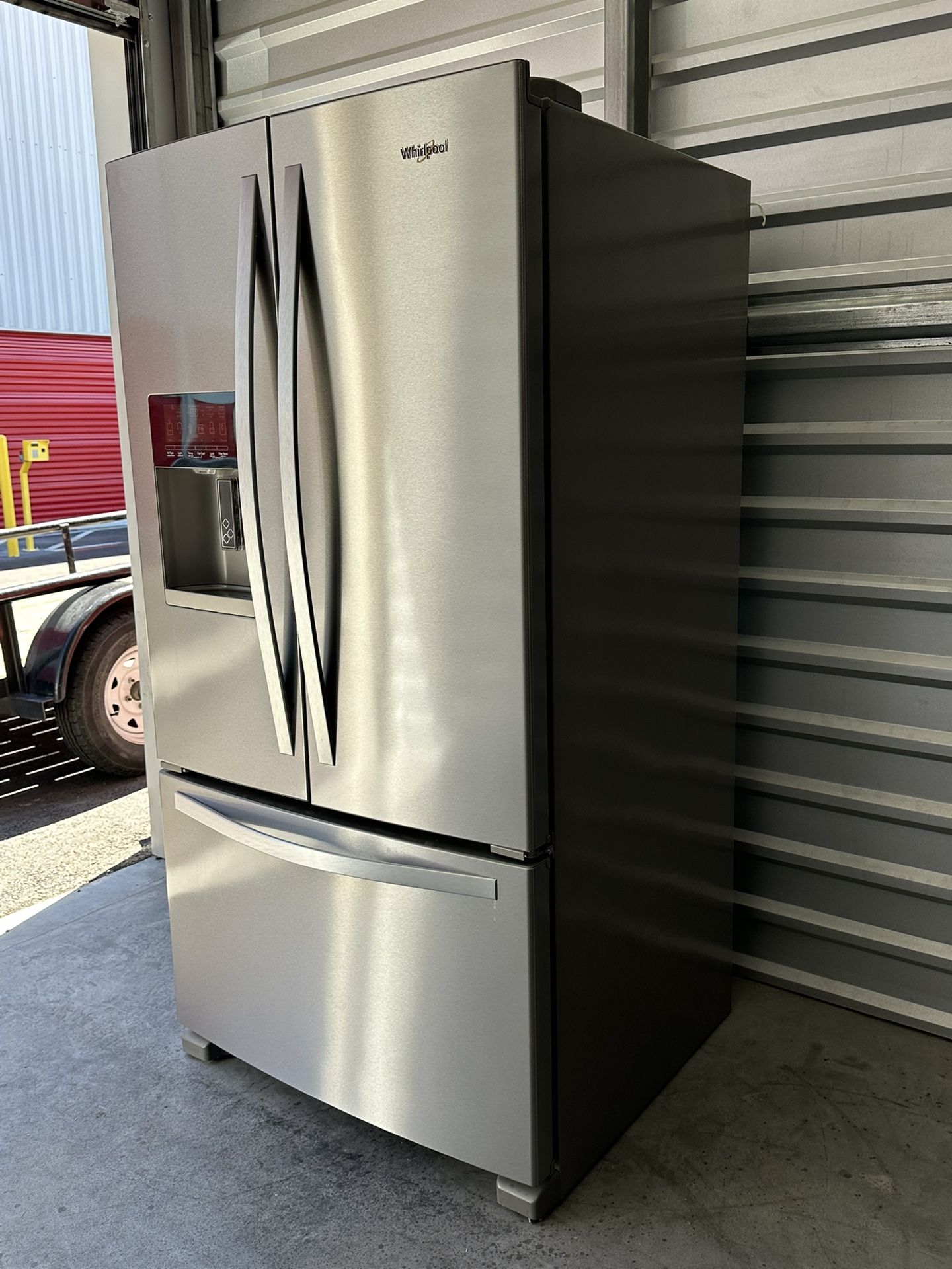 USED LIKE NEW WHIRLPOOL FRIDGE