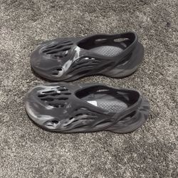 Yeezy Foam Runner 