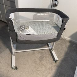 Bedside Bassinet / Baby Sleeper – Includes Mattress