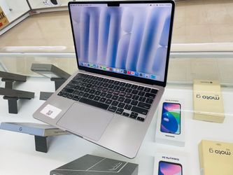 MacBook Air m2 8gb ram 256gb ssd
