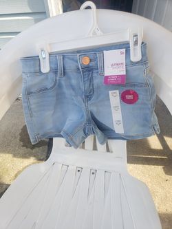 NEW GIRLS SHORTS SIZE 12