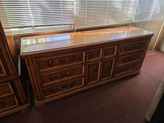 Solid wood 9 drawer