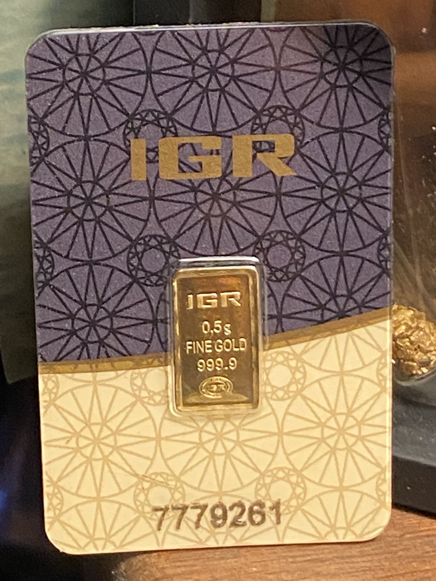 1/2 g gold bar an essay