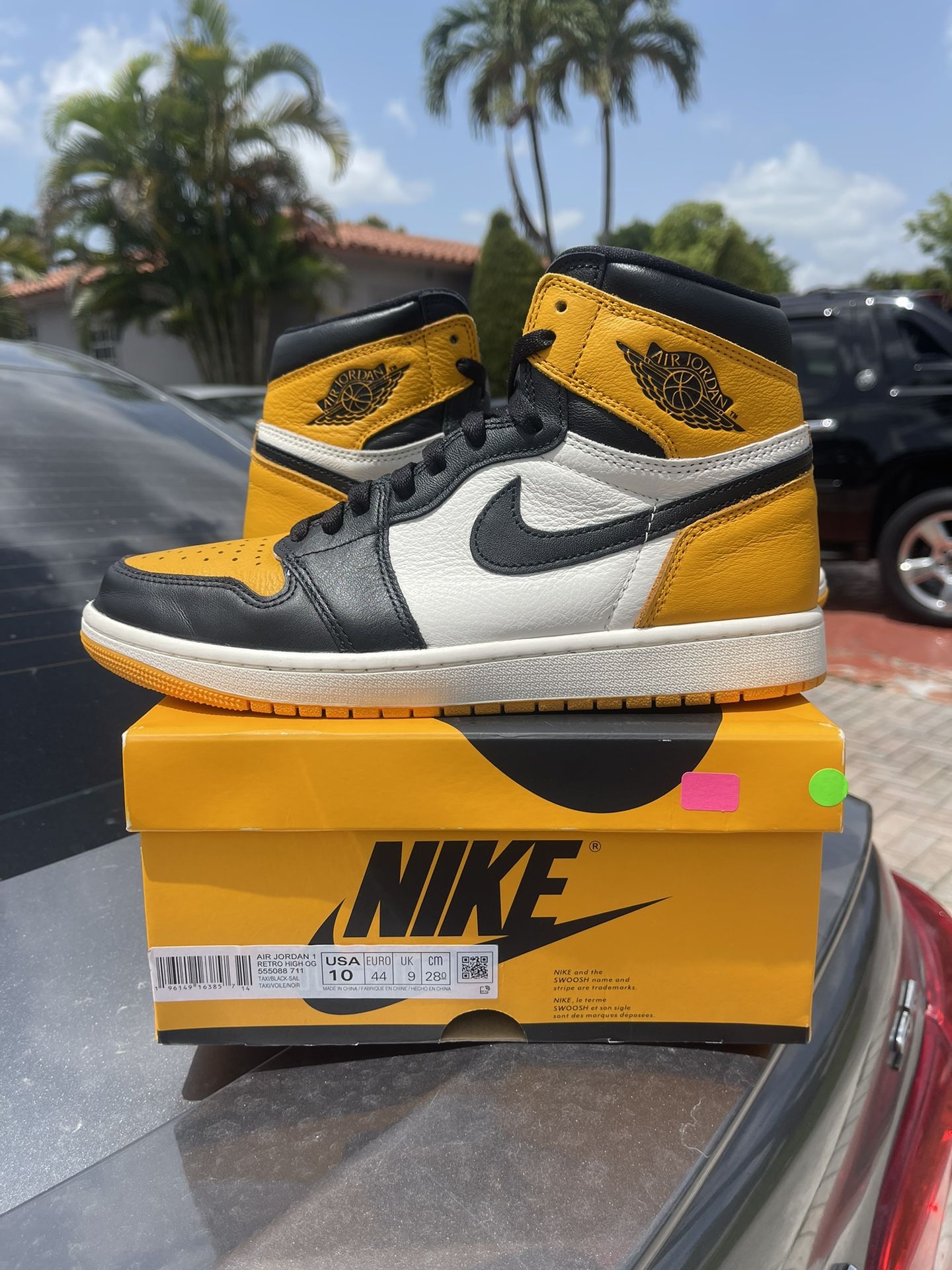 Jordan 1 Taxi Size 10 Pass As New 80$