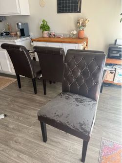 Free chairs x4