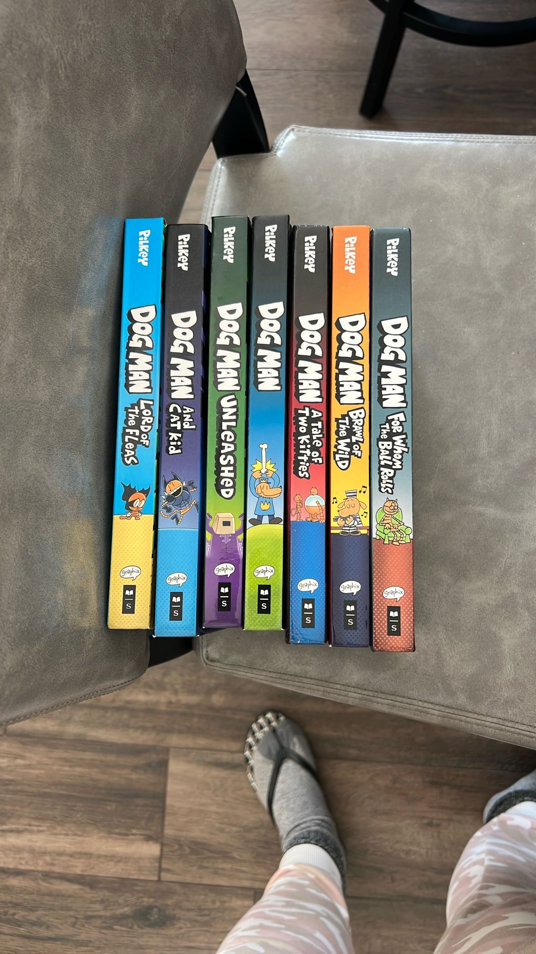 7 Dog man Books (perfect Condition)