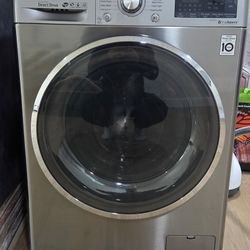 LG Washer Dryer Combo In Great working Condition
