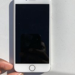 UNLOCKED IPHONE 8/ SEE DESCRIPTION 🔥
