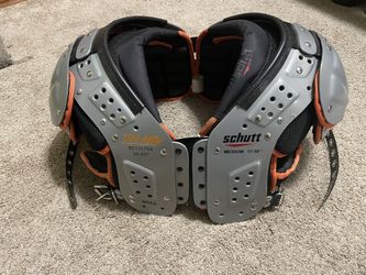 Schutt Football Shoulder Pads Men’s Medium