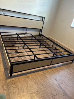 King size bed frame and drawers with outlet