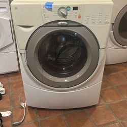 USED Whirlpool Duet Washer