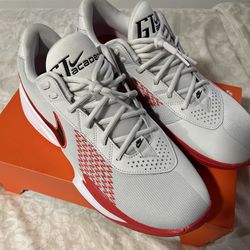 Nike Air Zoom GT Academy Size 12 Crimson / White
