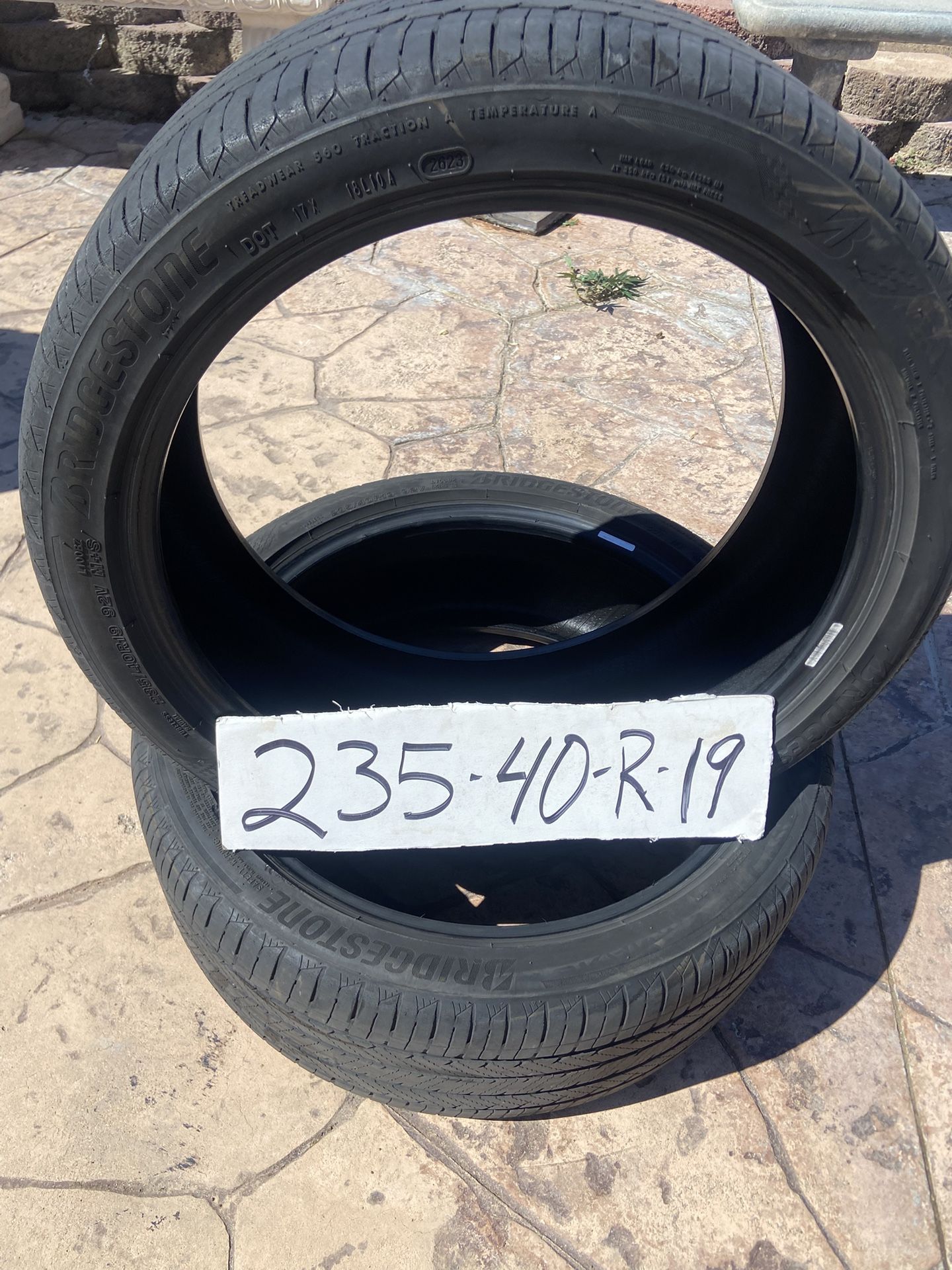 235. 40 R19 2Tires