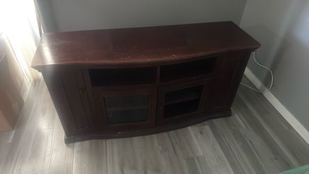 Free TV stand