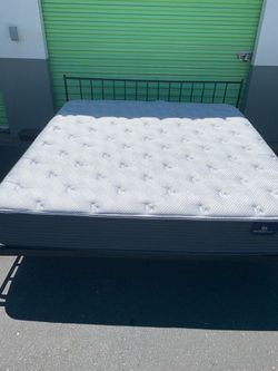 KING SIZE PLATFORM BED