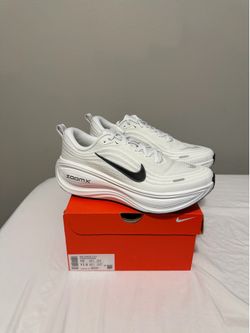 PRICE FIRM Nike Vomero Plus Running Walking Shoes White (Men’s Size 10)
