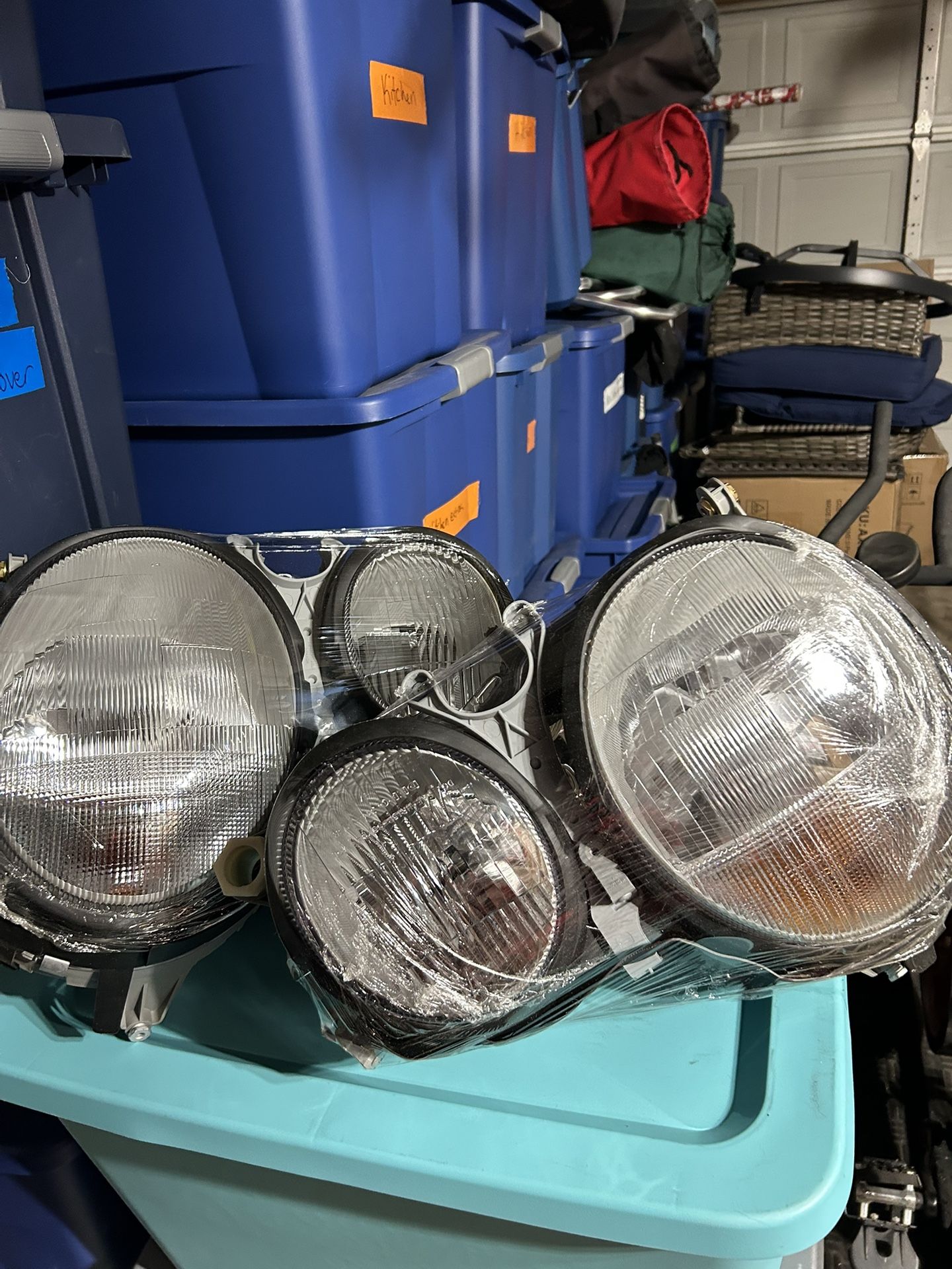 Mercedes Head Lights 