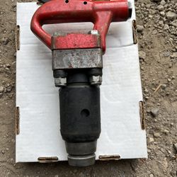 12” Universal Tool UT8651 Air Chipping Hammer