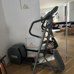 Precor EFX 5.17i Elliptical Cross-Trainer