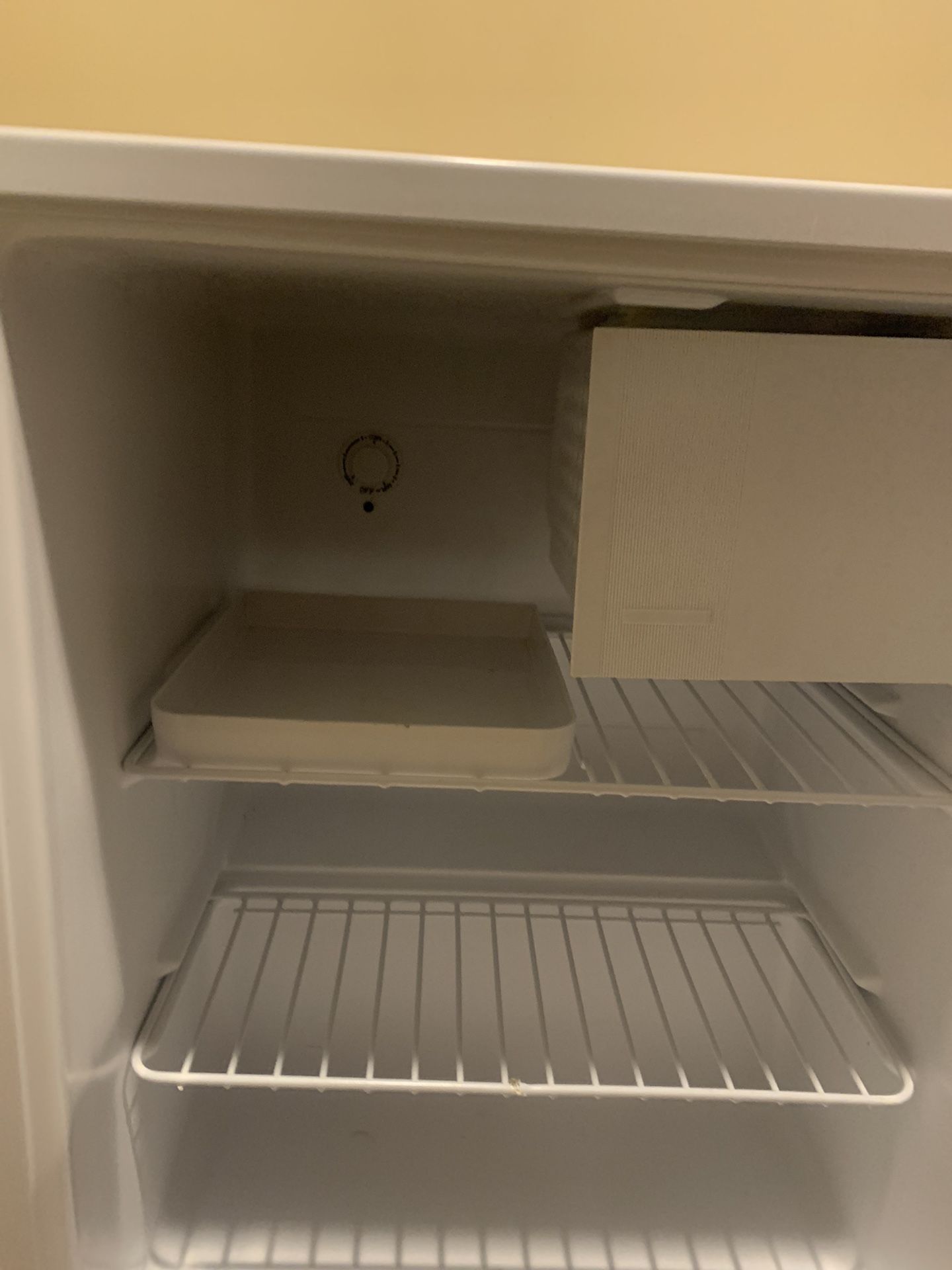 Small Dorm Or Garage Fridge Oldie But Goodie